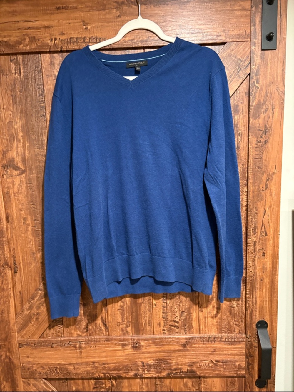 Banana Republic Men's Royal Blue V-Neck Sweater